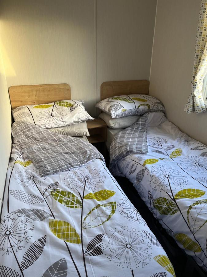 Lorraine'S Caravan Holiday Villa Morecambe Bagian luar foto